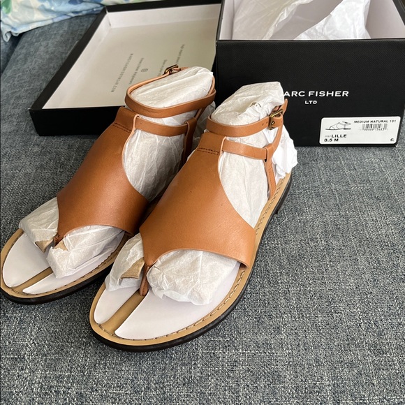 NIB Marc Fisher LTD Lille Flat Sandal, Natural Leather - Picture 8 of 8